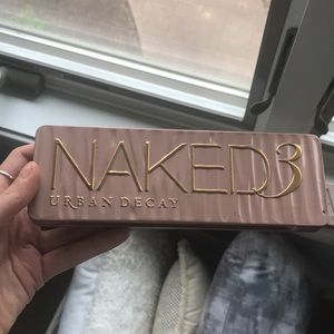 Naked 3 pallete